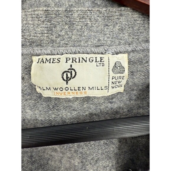 Vintage James Pringle Holm Woolen Mills Inverness Gray wPockets SIZE 40 Cardigan - Picture 9 of 13